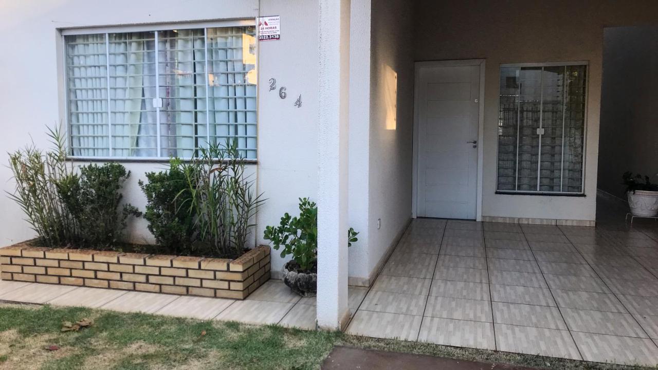 Casa Completa Com Churrasqueira E Jardim Em Foz